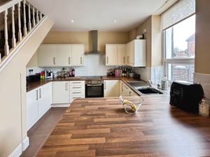 Kitchen/Diner- click for photo gallery